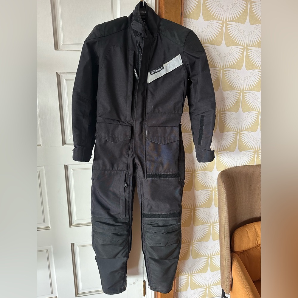 Excellent condition one piece motorcycle Aerostich size 36s. No tips or tears.